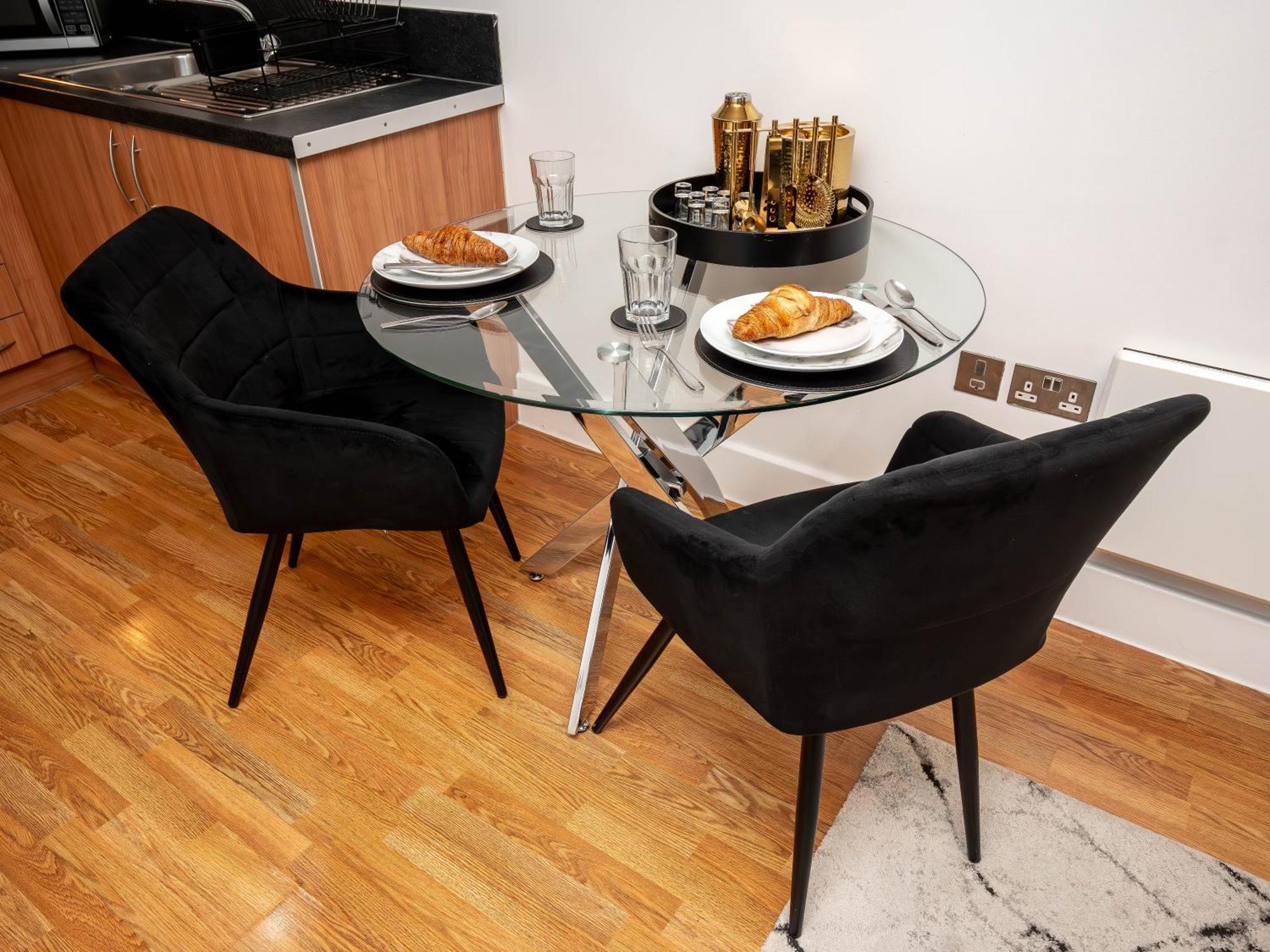 Апартаменты Amazing New Arcadian Centre - 1Bdr - Balcony & Parking Бирмингем Экстерьер фото