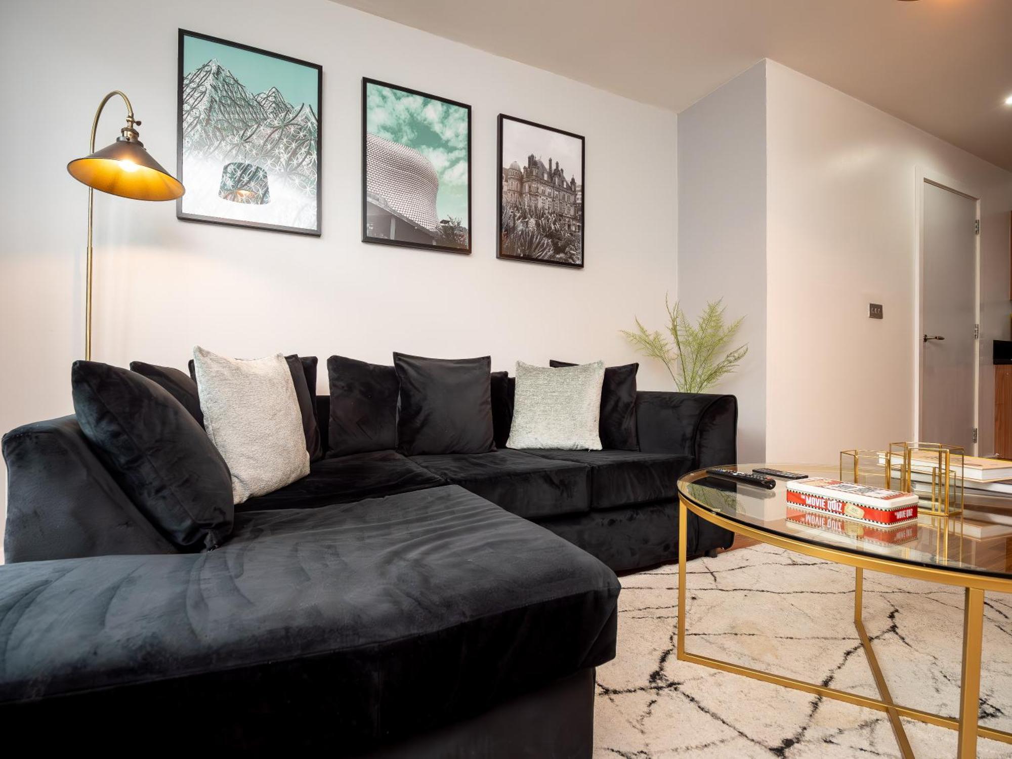 Апартаменты Amazing New Arcadian Centre - 1Bdr - Balcony & Parking Бирмингем Экстерьер фото